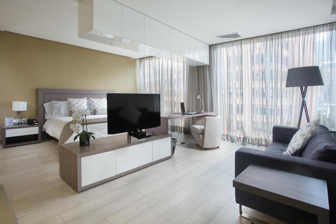 Hotel 100 Luxury Suites By Preferred โบโกตา ภายนอก รูปภาพ A suite at the hotel