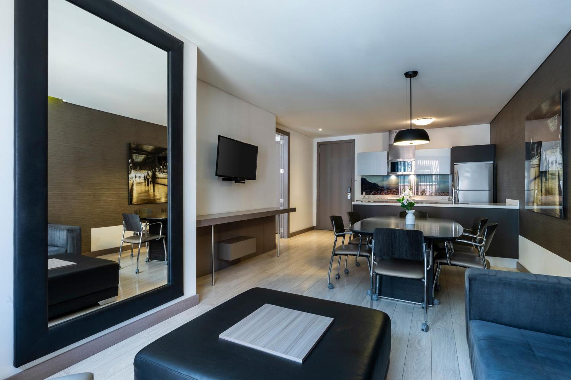 Hotel 100 Luxury Suites By Preferred โบโกตา ภายนอก รูปภาพ