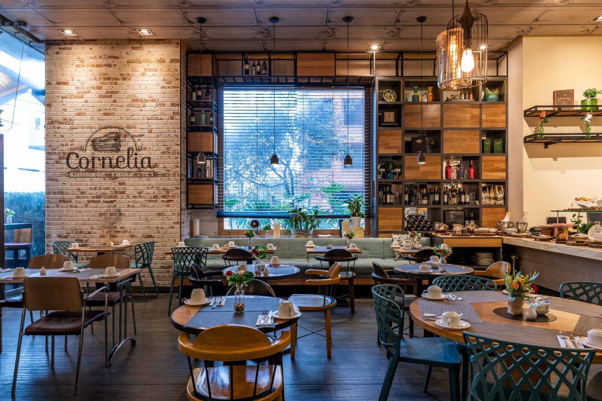 Hotel 100 Luxury Suites By Preferred โบโกตา ภายนอก รูปภาพ Cornelia restaurant