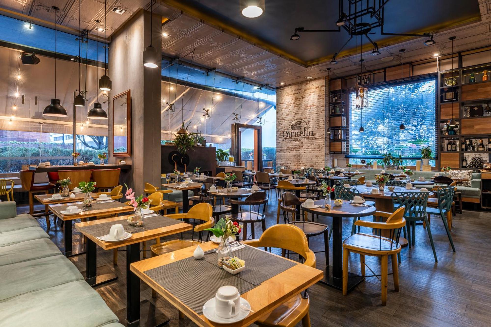 Hotel 100 Luxury Suites By Preferred โบโกตา ภายนอก รูปภาพ Restaurant in the hotel