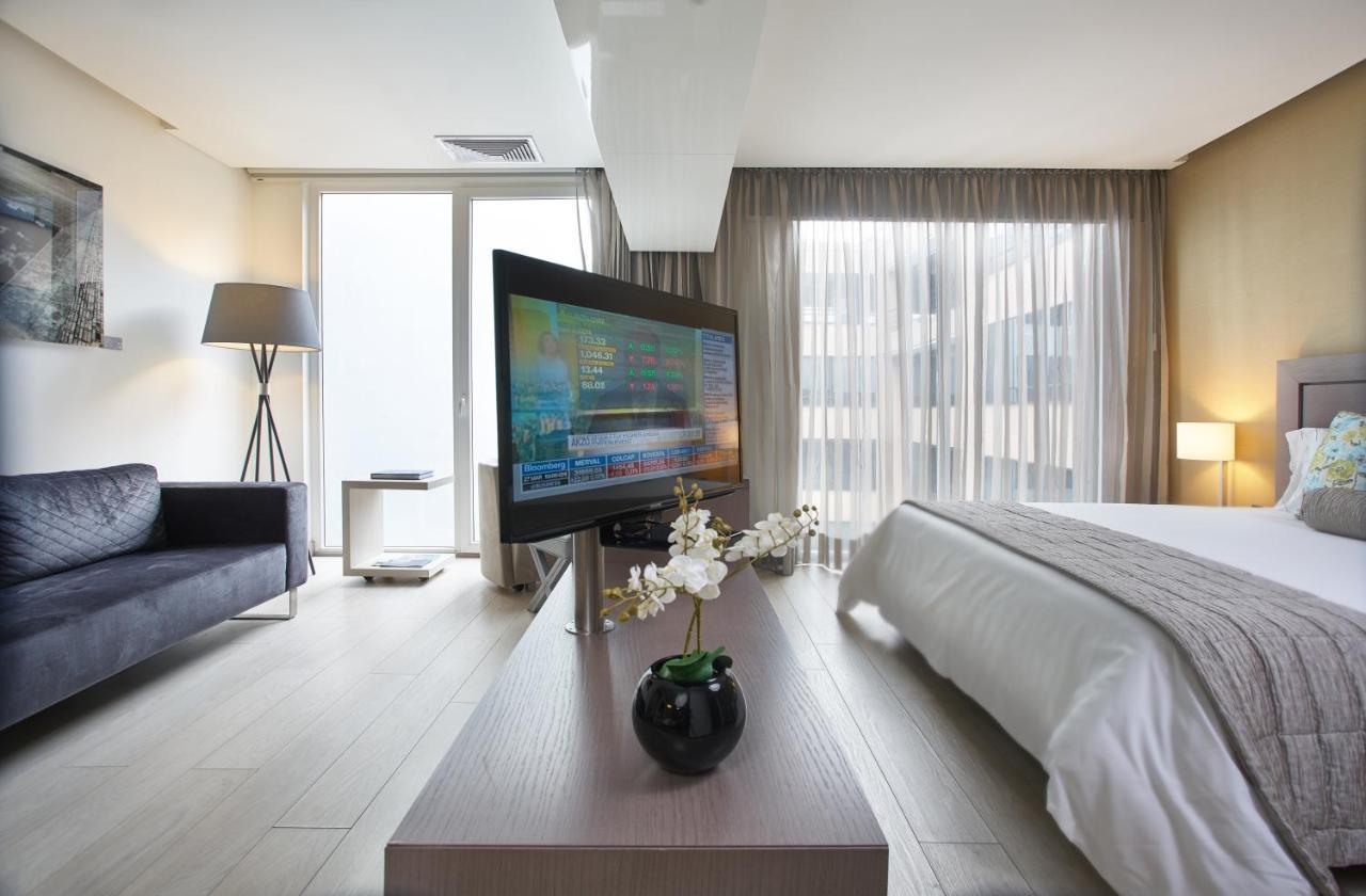 Hotel 100 Luxury Suites By Preferred โบโกตา ภายนอก รูปภาพ A room at the hotel