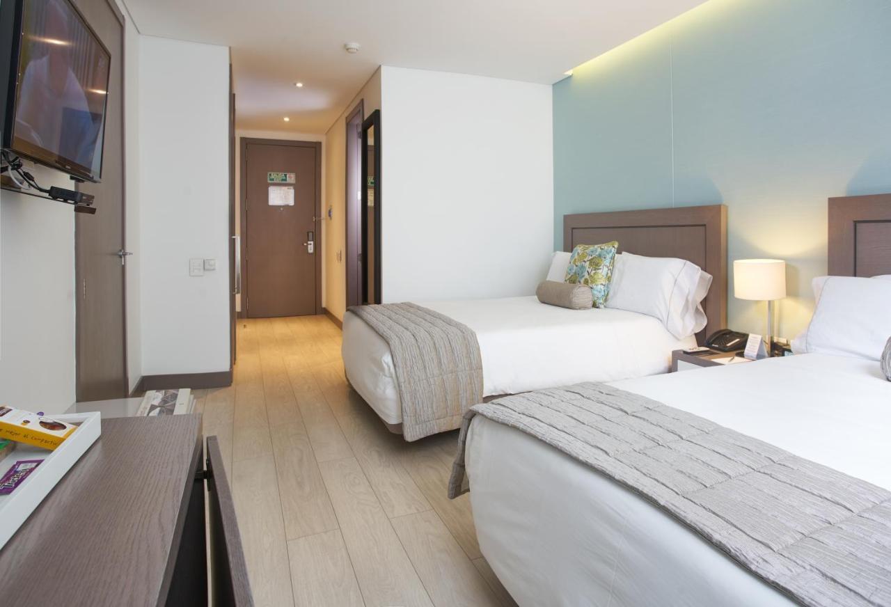 Hotel 100 Luxury Suites By Preferred โบโกตา ภายนอก รูปภาพ A room at the hotel